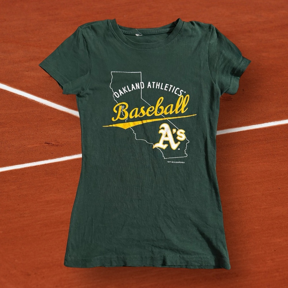 Girl’s Oakland Athletics Green T-Shirt - medium